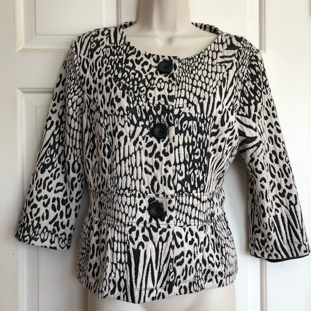 NEW DIRECTIONS SEXY ANIMAL PRINT BW JACKET.  EUC